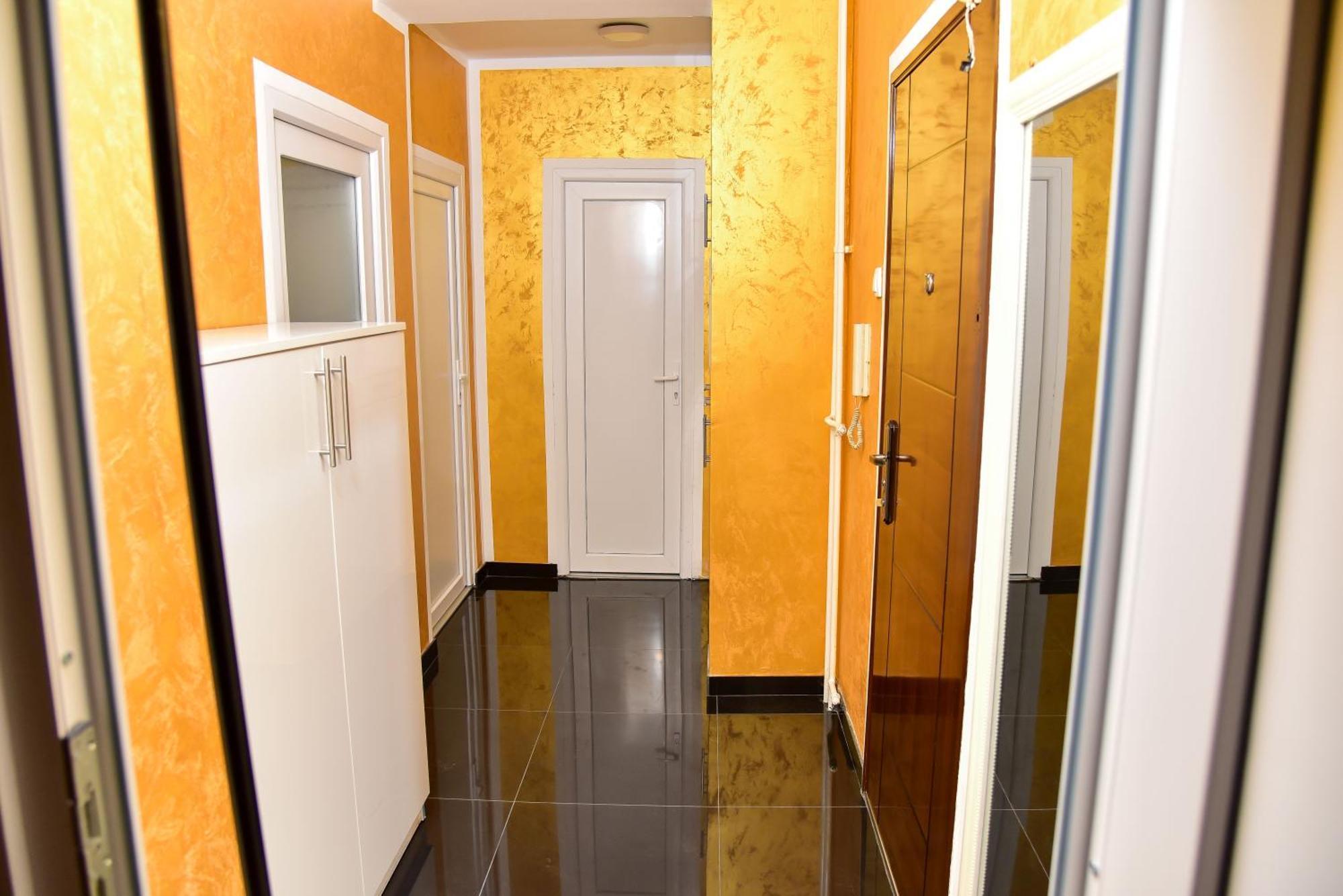Goldi Apartman Banja Luka Buitenkant foto
