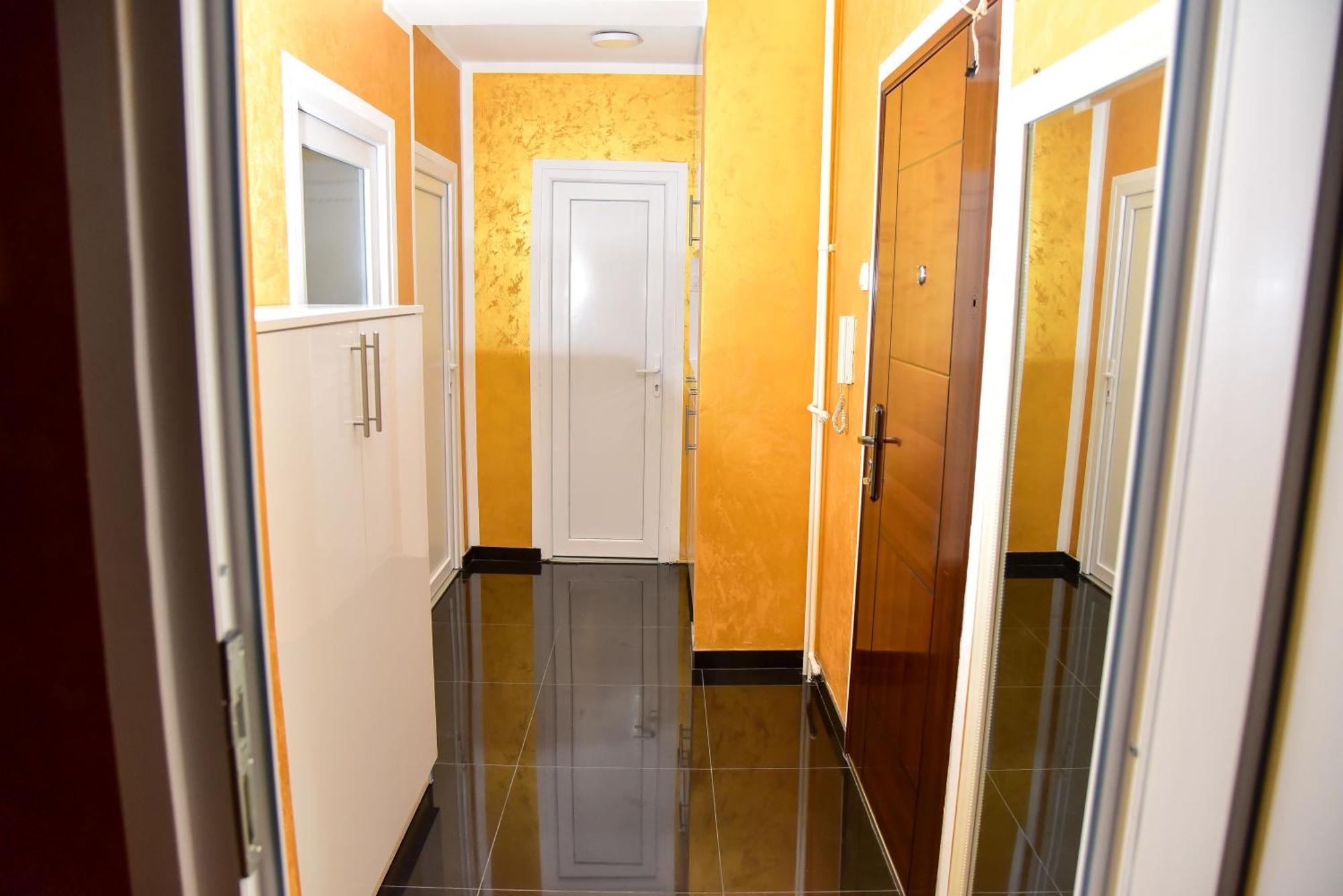 Goldi Apartman Banja Luka Buitenkant foto