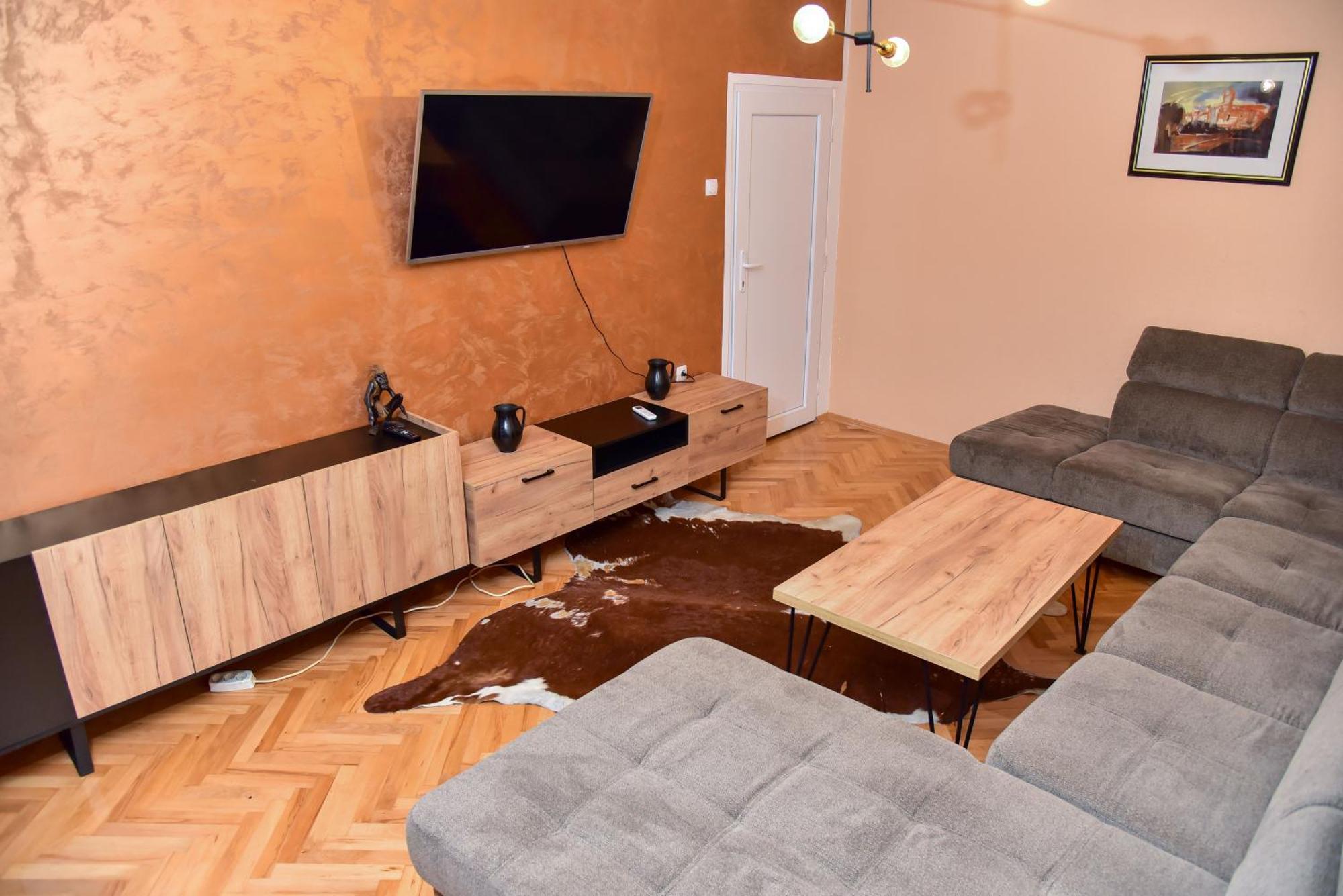 Goldi Apartman Banja Luka Buitenkant foto